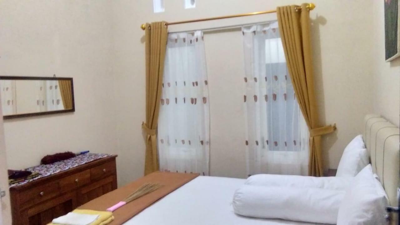 Homestay Wahyudi 1 Syariah Tlekung Cameră foto